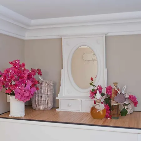 Charming And Cozy House Apartment *