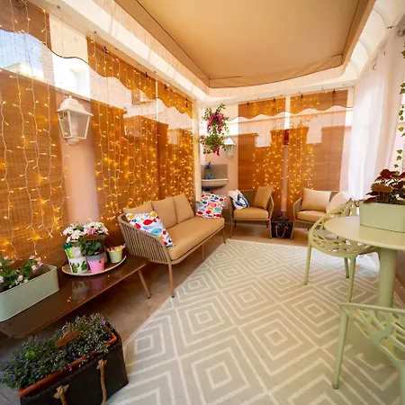 Charming And Cozy House Apartment *