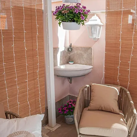 Apartment Charming And Cozy House Nettuno